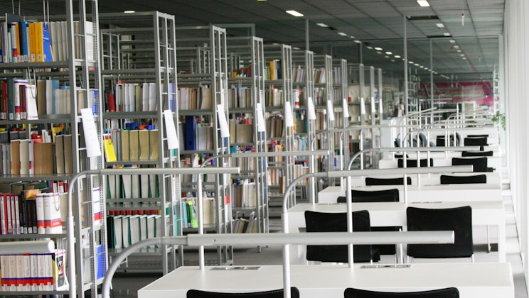 Hochschule Neu-Ulm - Bibliothek und Arbeitsräume