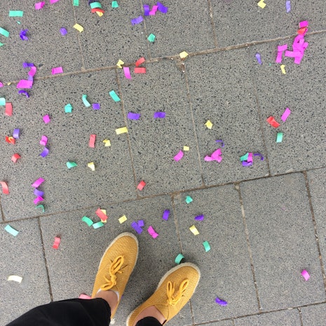Konfetti Symbolbild Nachwuchspreis Nachwuchswissenschaftler des Jahres