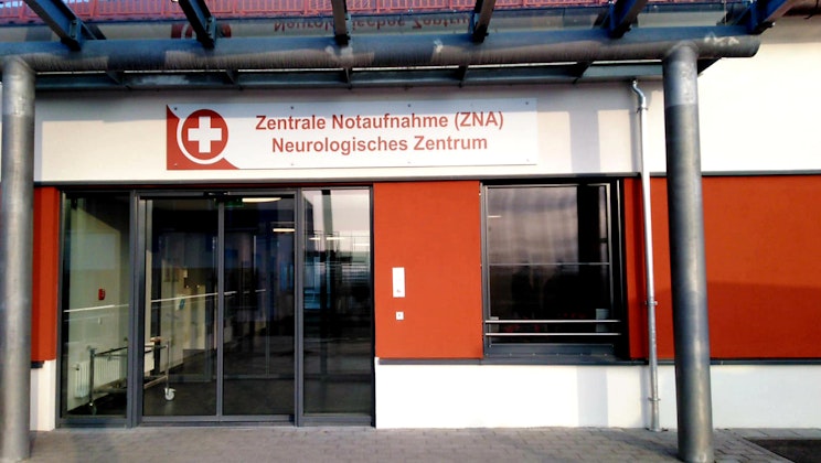 Bezirksklinikum Mainkofen + Eingang Neurologie